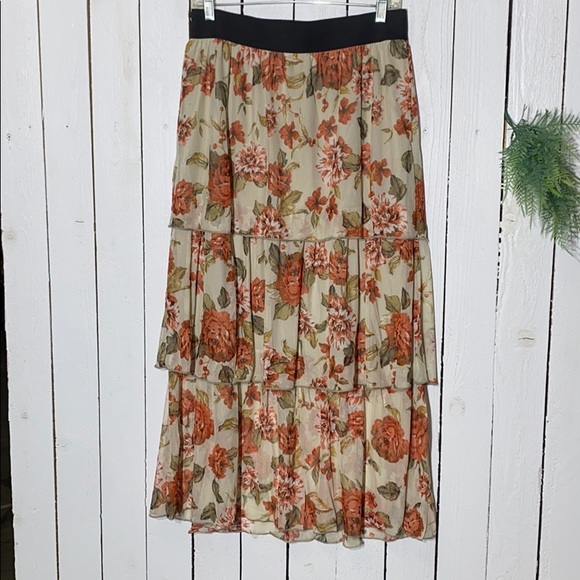 Petite Floral Tiered Mesh Maxi Skirt - Picture 2 of 8